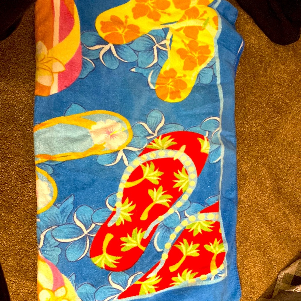 Oversized flip flop beach towel
